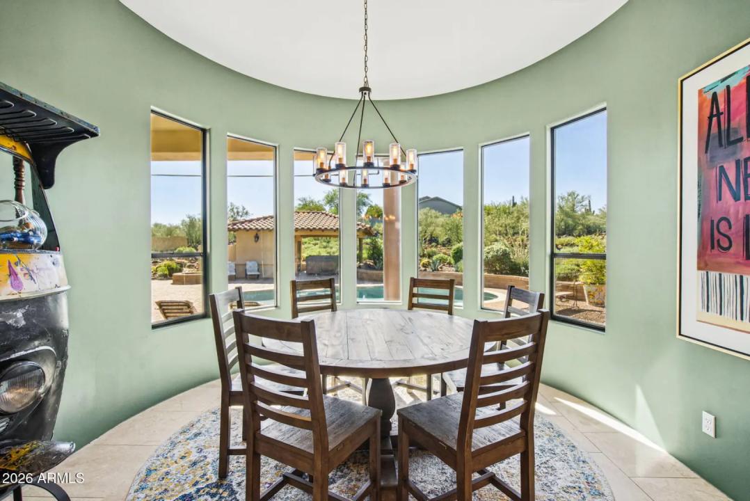 Real Estate Picture 11
