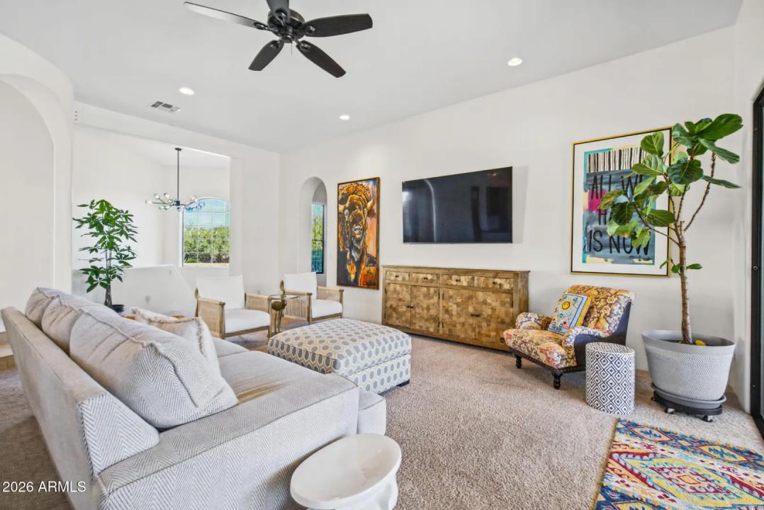 Real Estate Picture 7