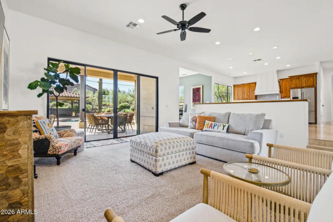 Real Estate Picture 5