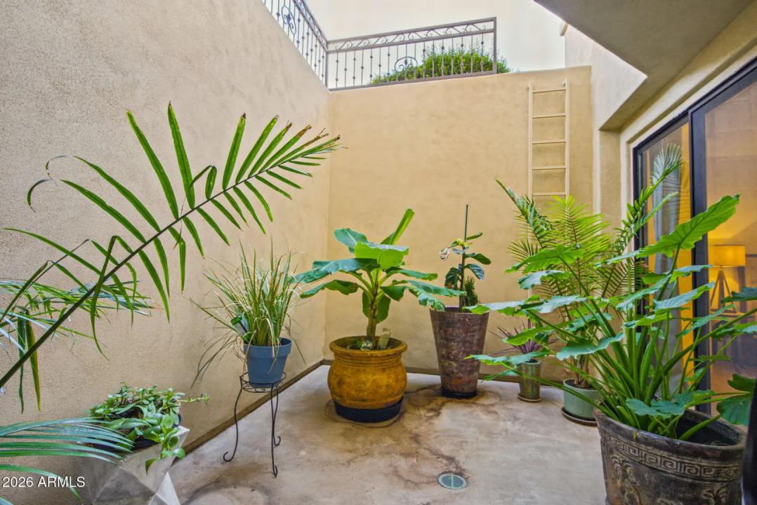 Real Estate Picture 35
