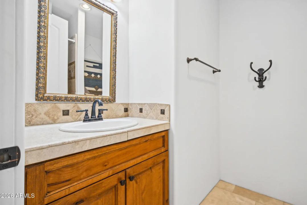 Real Estate Picture 38