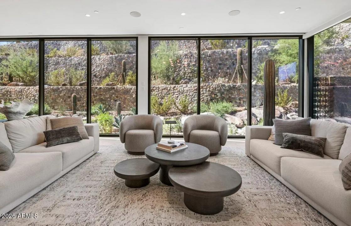 Real Estate Picture 3