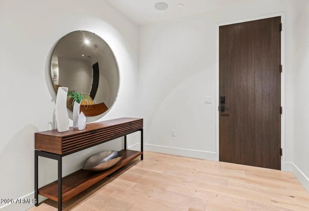 Real Estate Picture 11