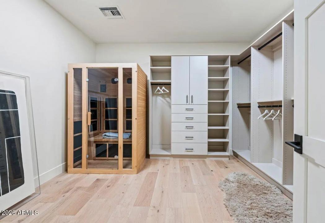 Real Estate Picture 12