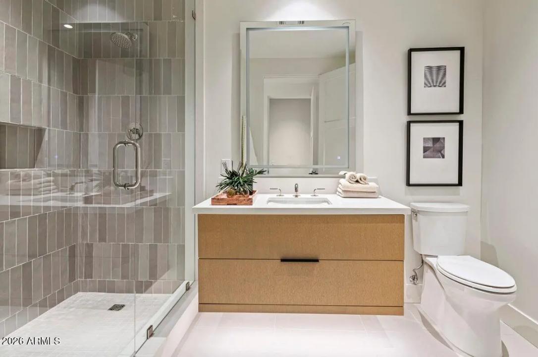 Real Estate Picture 21
