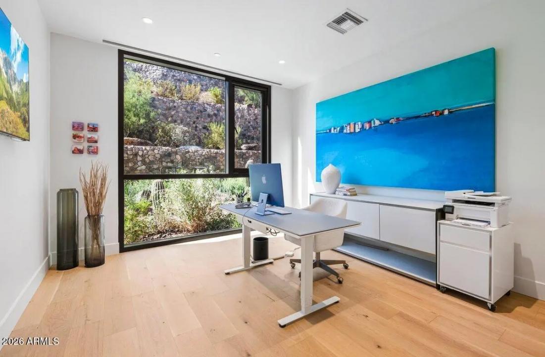 Real Estate Picture 22