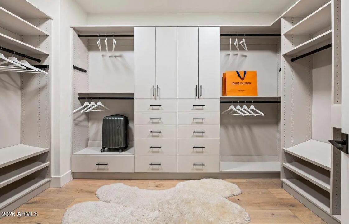 Real Estate Picture 23