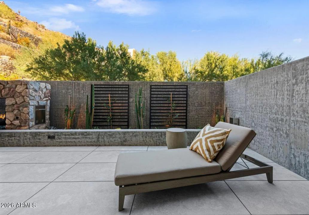 Real Estate Picture 32
