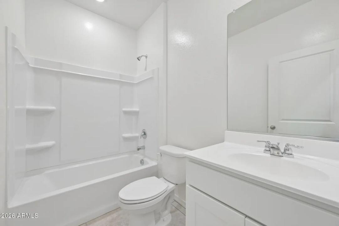 Real Estate Picture 9
