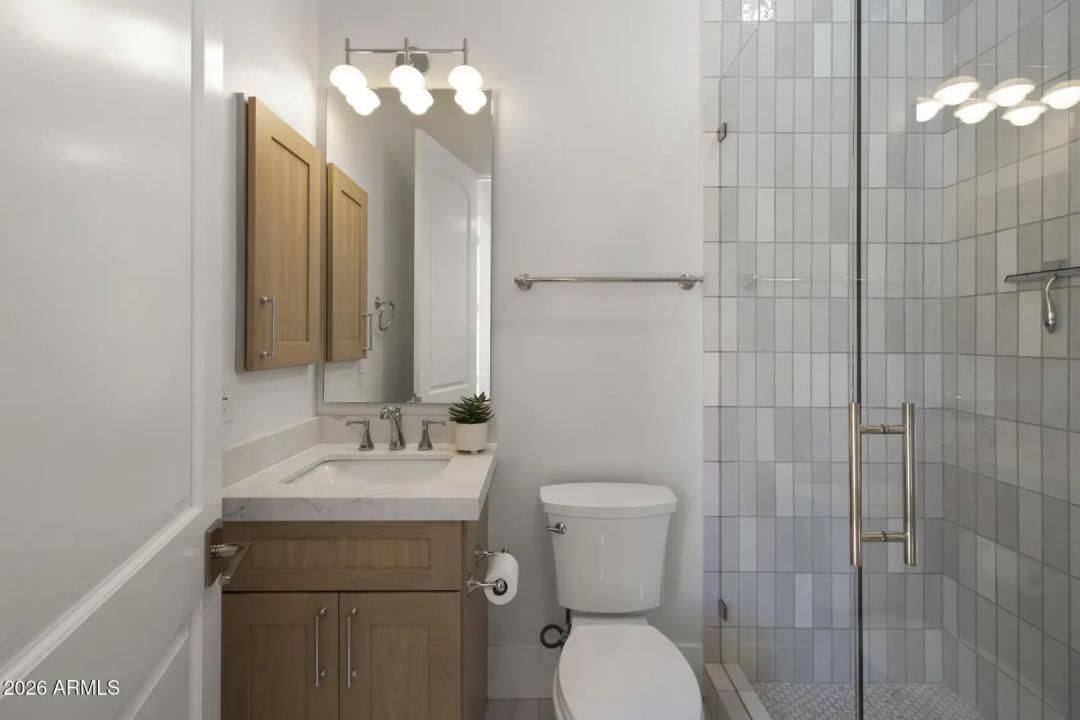Real Estate Picture 38