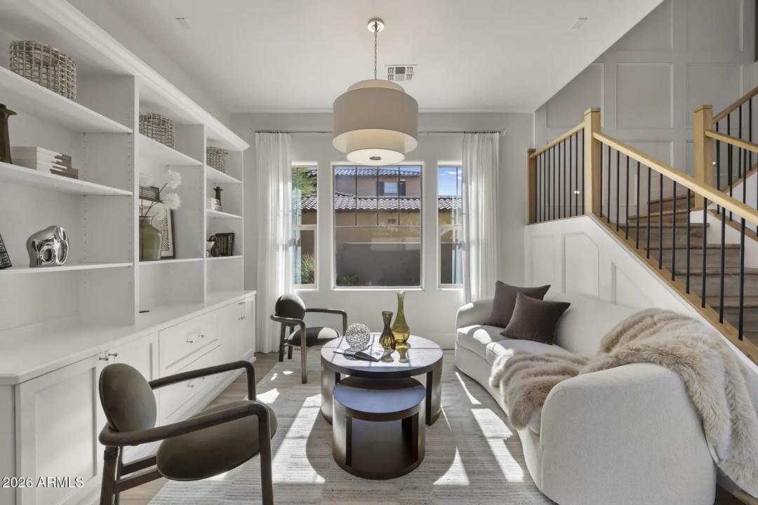 Real Estate Picture 5