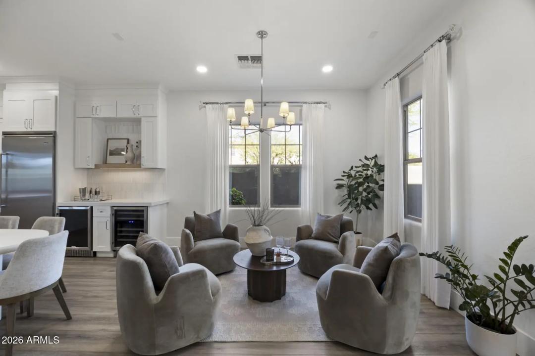 Real Estate Picture 17