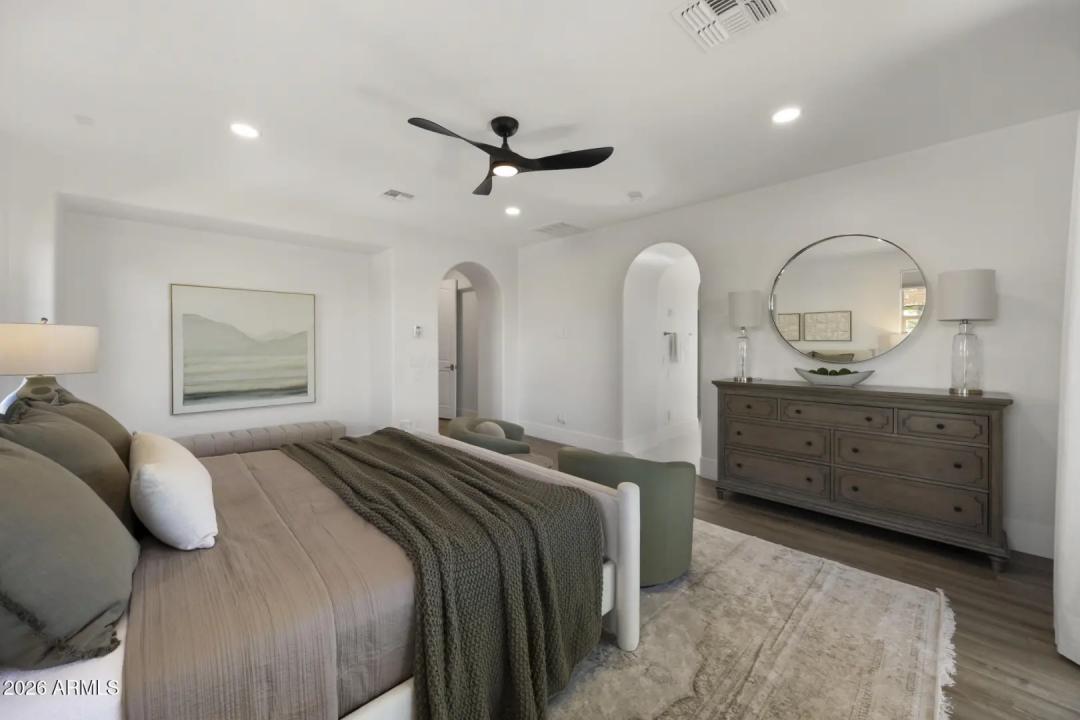 Real Estate Picture 23