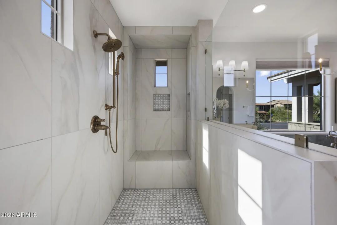 Real Estate Picture 26
