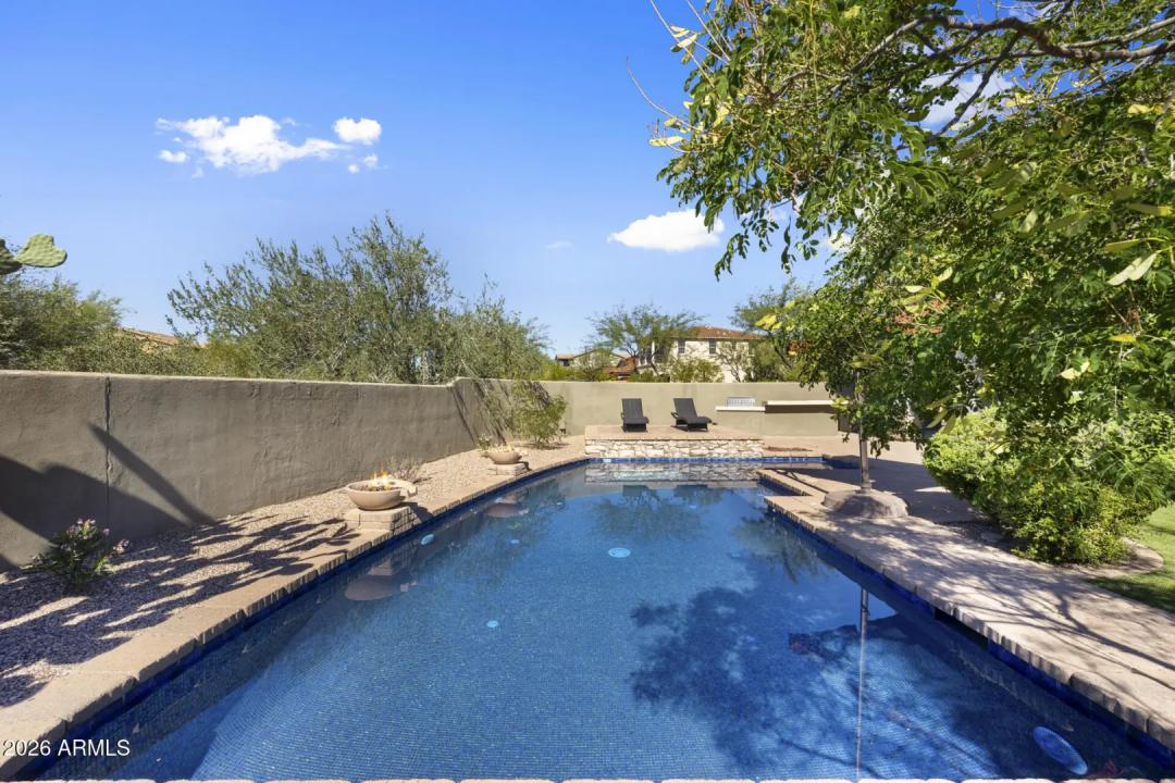 Real Estate Picture 20