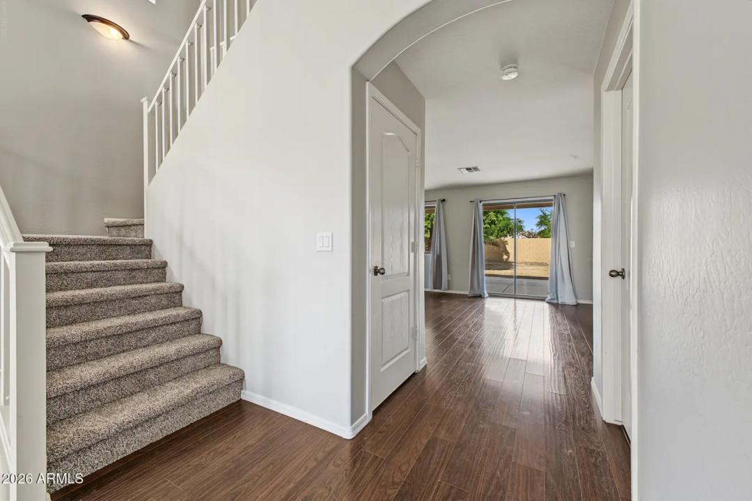 Real Estate Picture 11