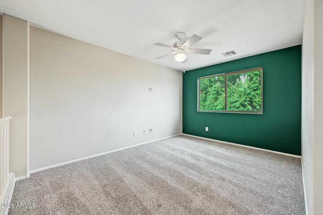 Real Estate Picture 33