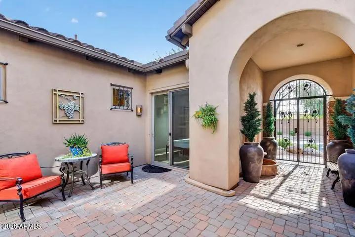 Real Estate Picture 4