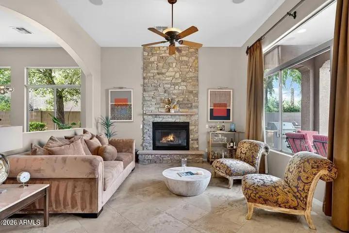 Real Estate Picture 14