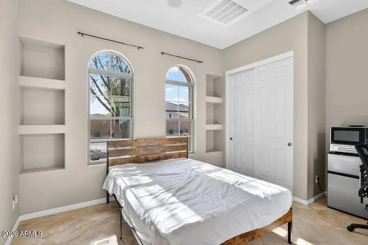 Real Estate Picture 42