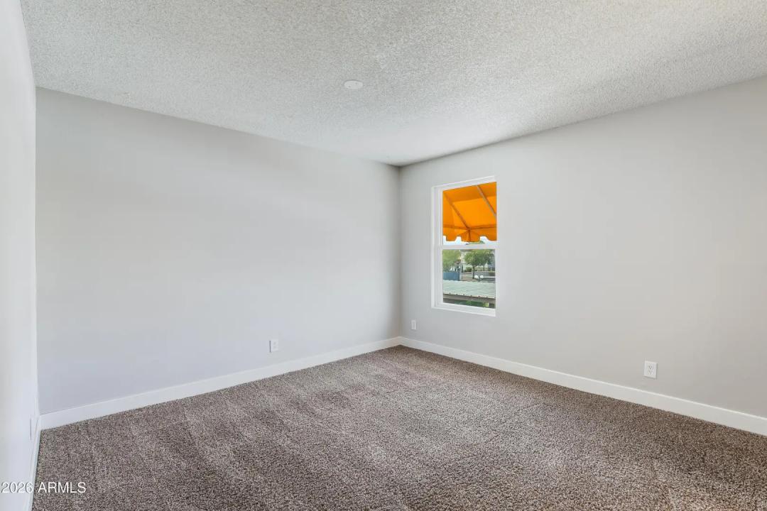 Real Estate Picture 17