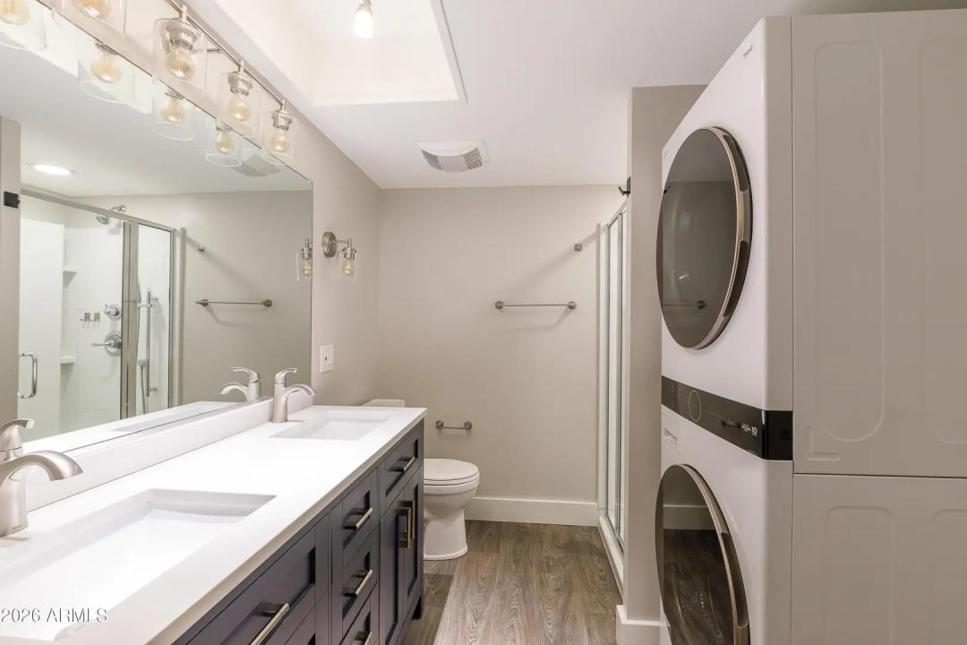Real Estate Picture 11