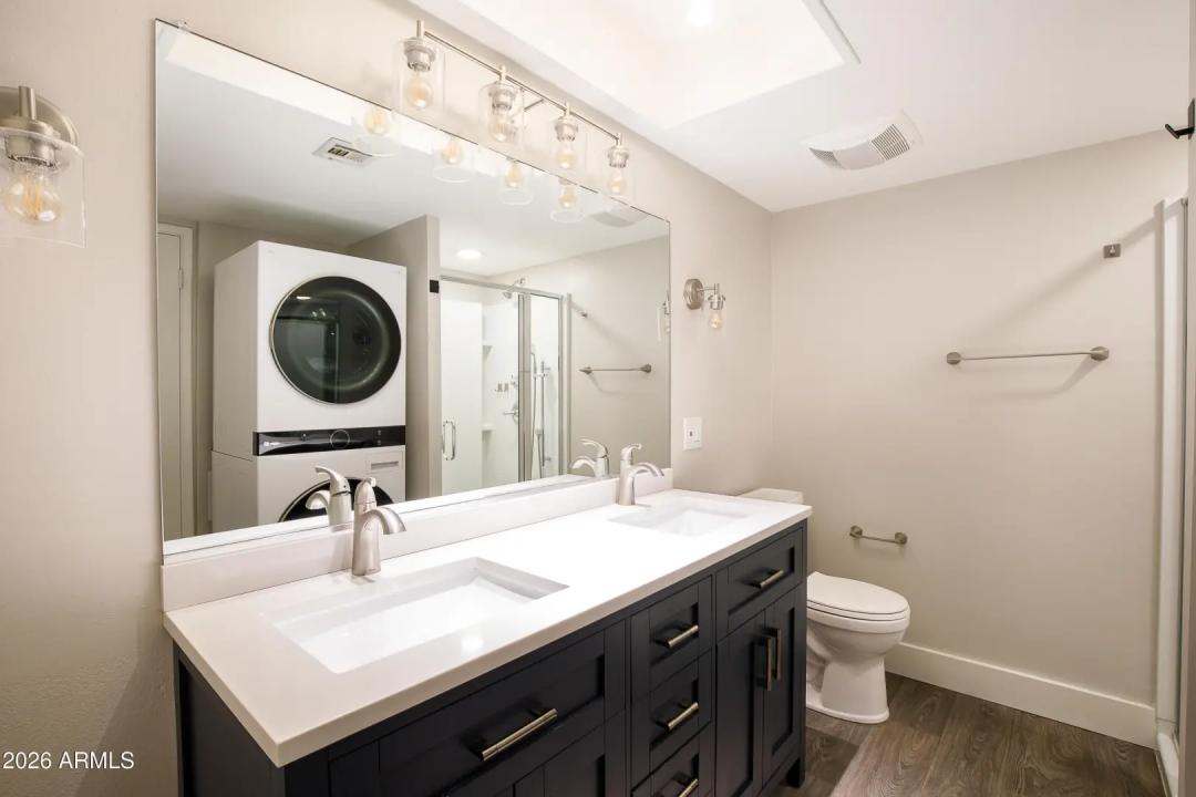 Real Estate Picture 12