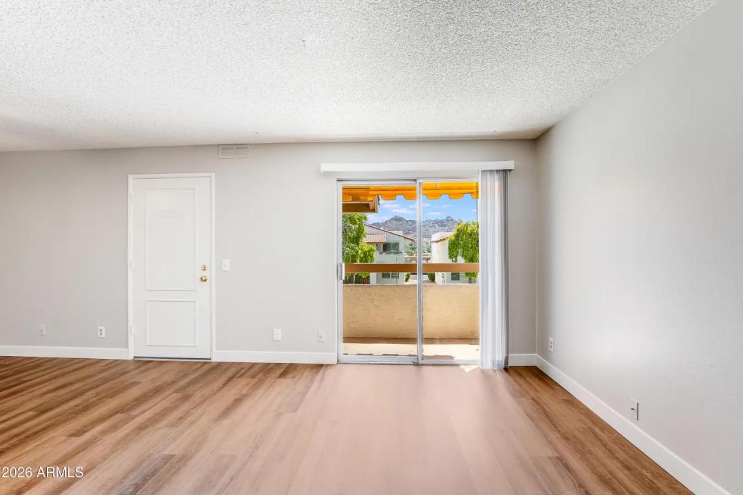 Real Estate Picture 24