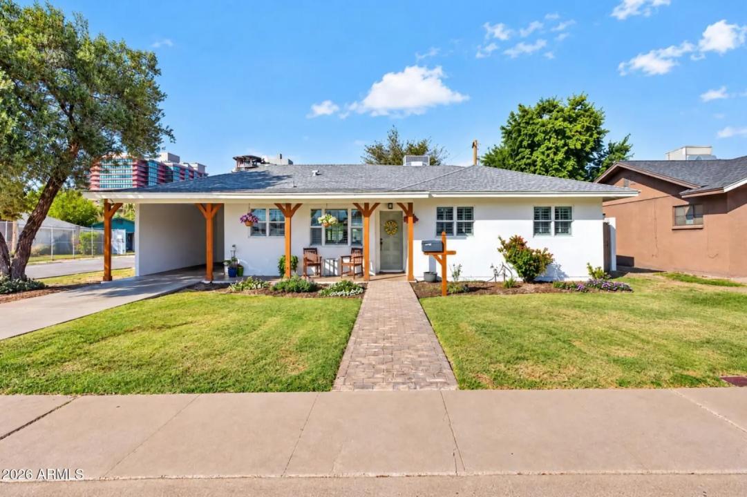 2434 E HIGHLAND Avenue Phoenix AZ 85016