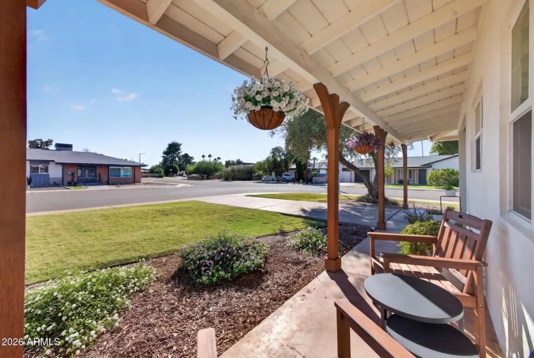 Real Estate Picture 4