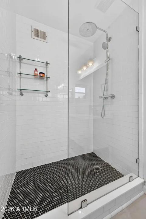 Real Estate Picture 24