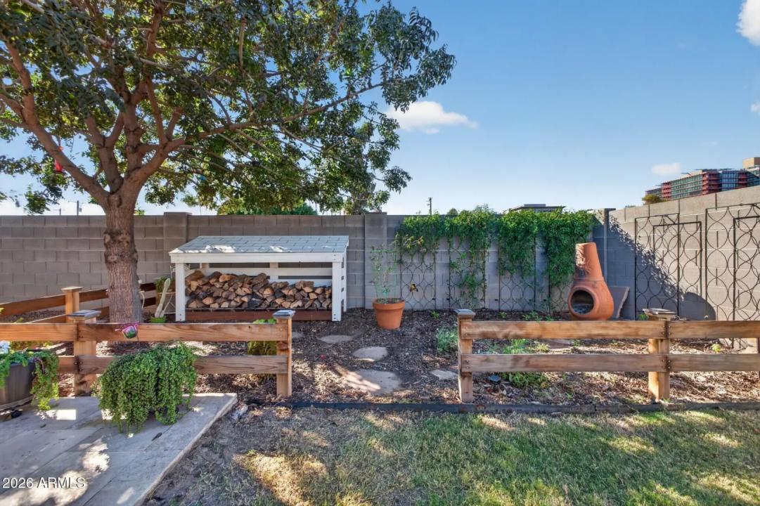 Real Estate Picture 42