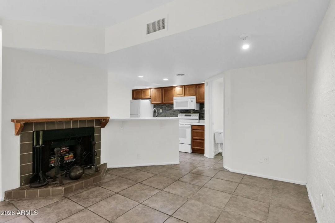 Real Estate Picture 5