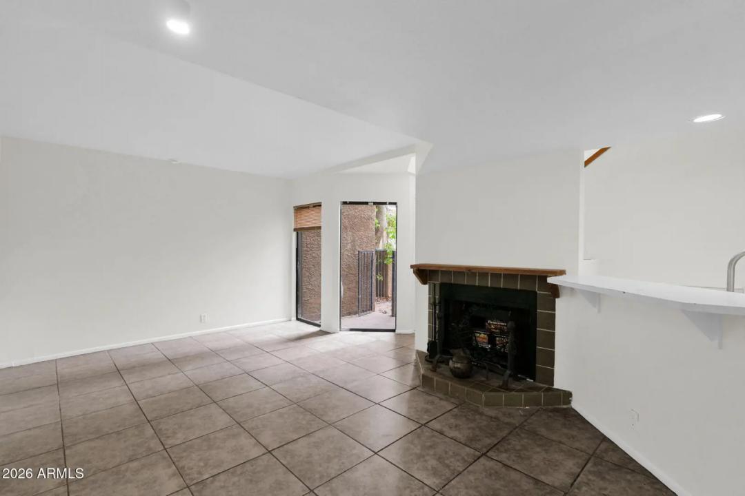 Real Estate Picture 7