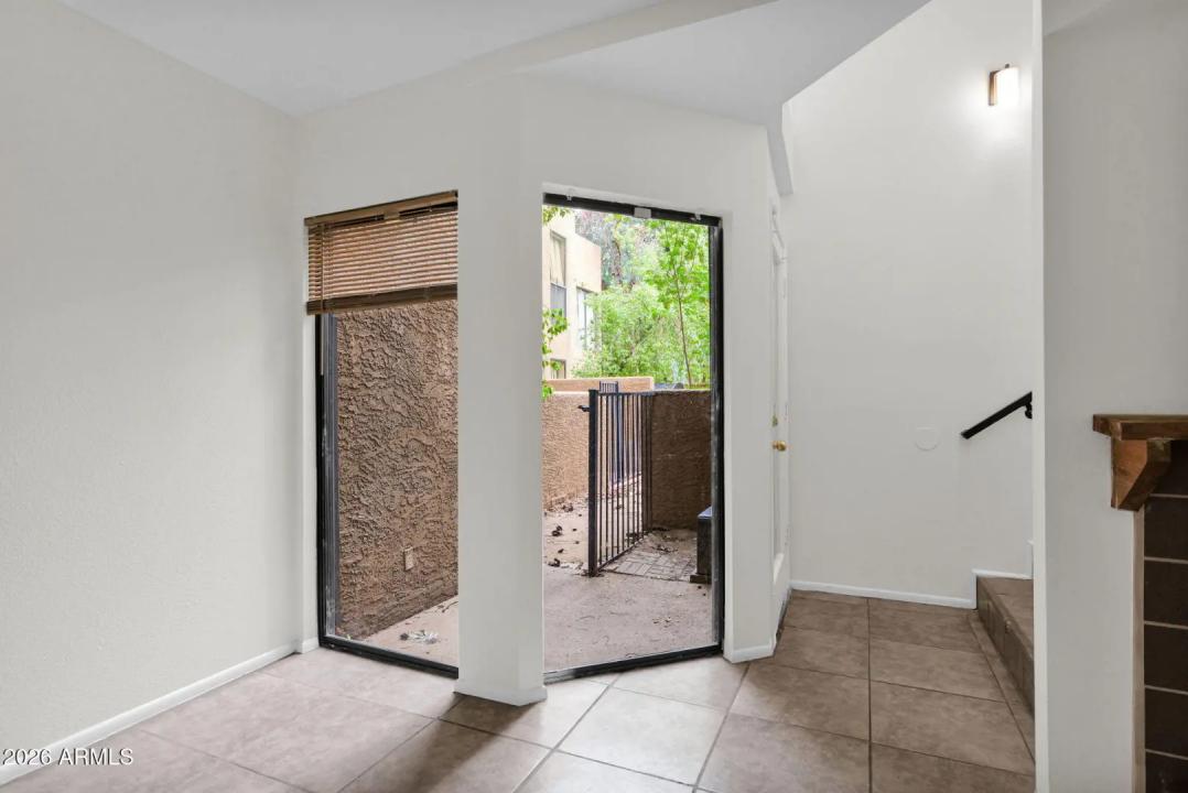 Real Estate Picture 13