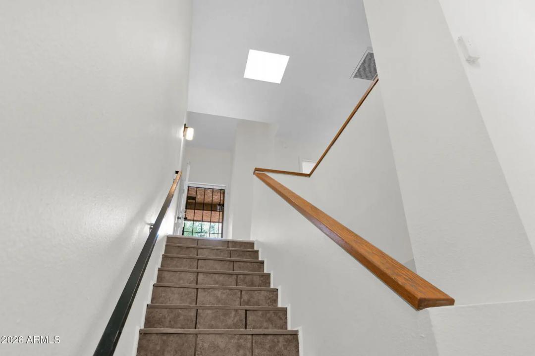 Real Estate Picture 14