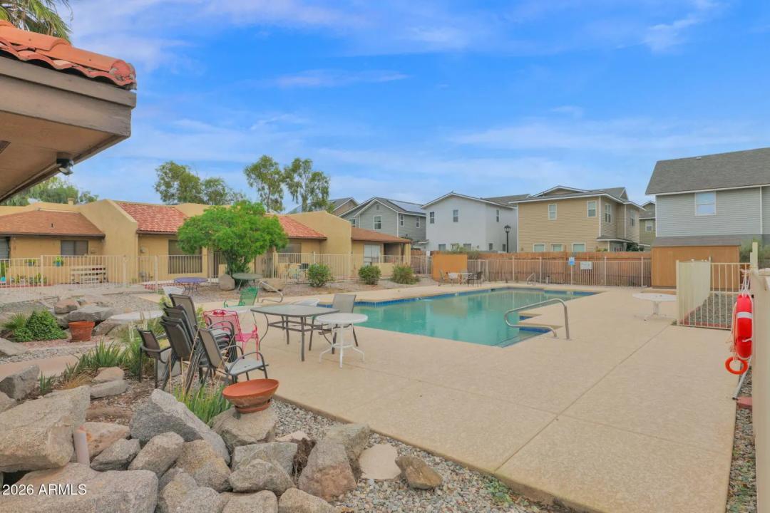 Real Estate Picture 25