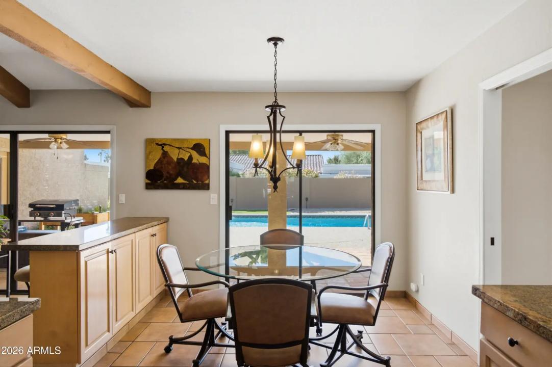 Real Estate Picture 12