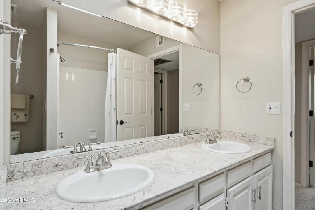 Real Estate Picture 24