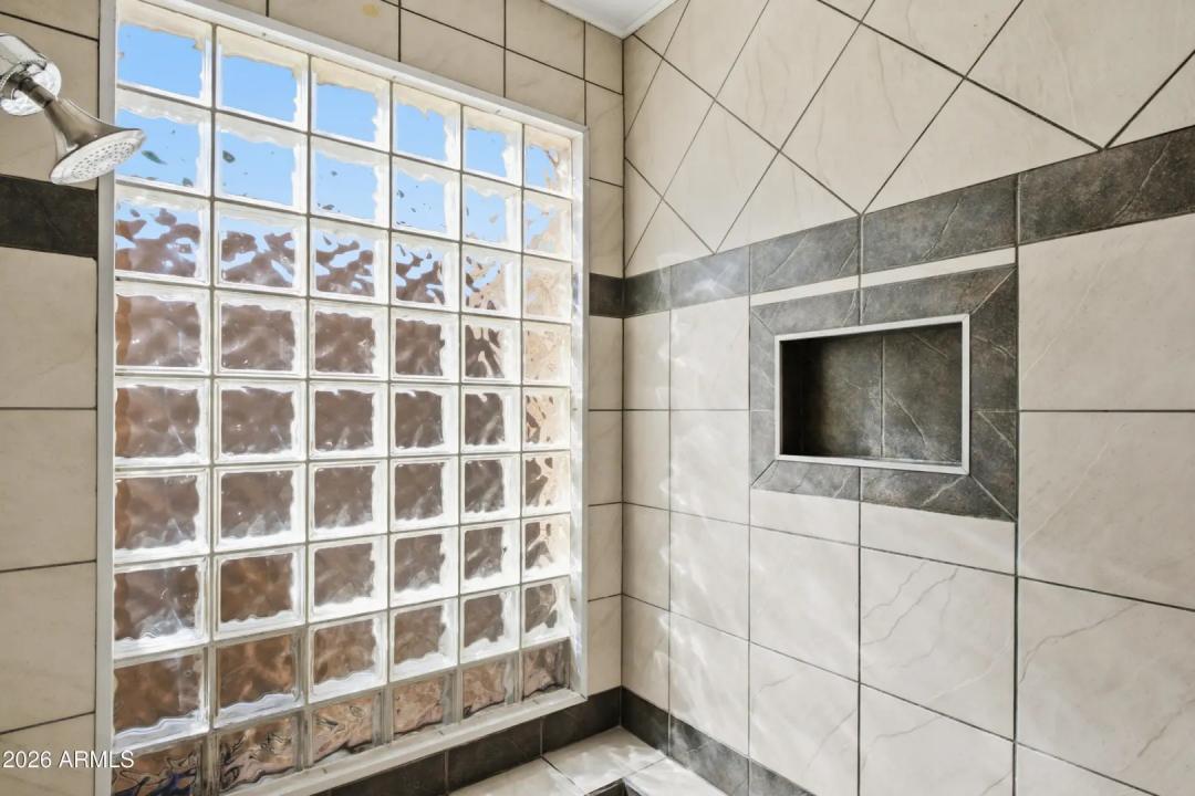 Real Estate Picture 30