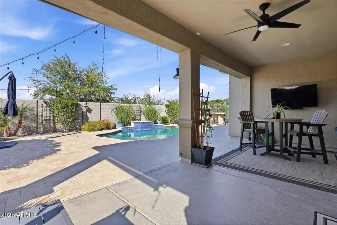 Real Estate Picture 18
