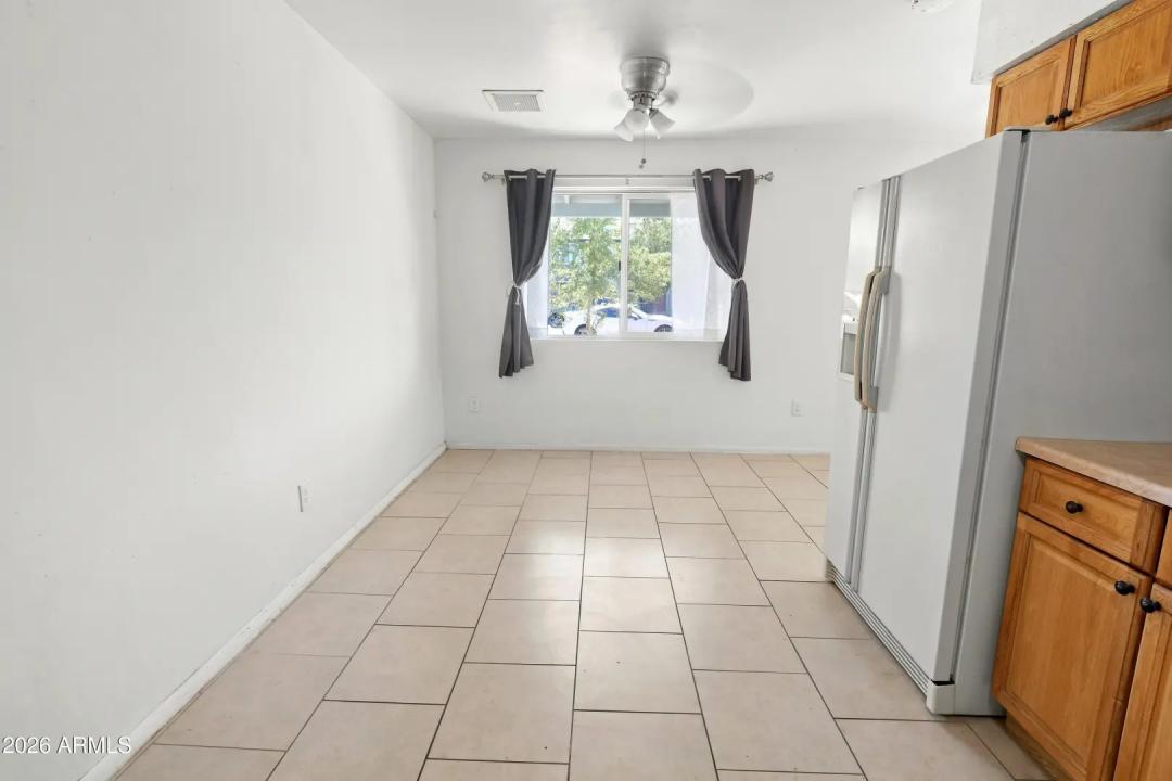 Real Estate Picture 5