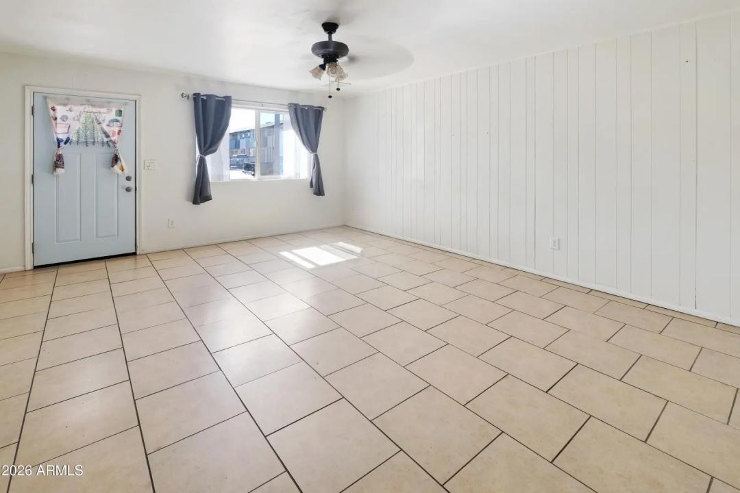 Real Estate Picture 6