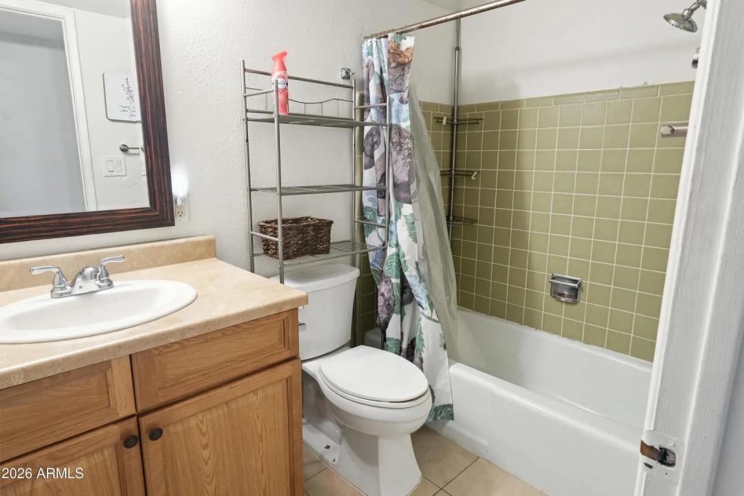 Real Estate Picture 9