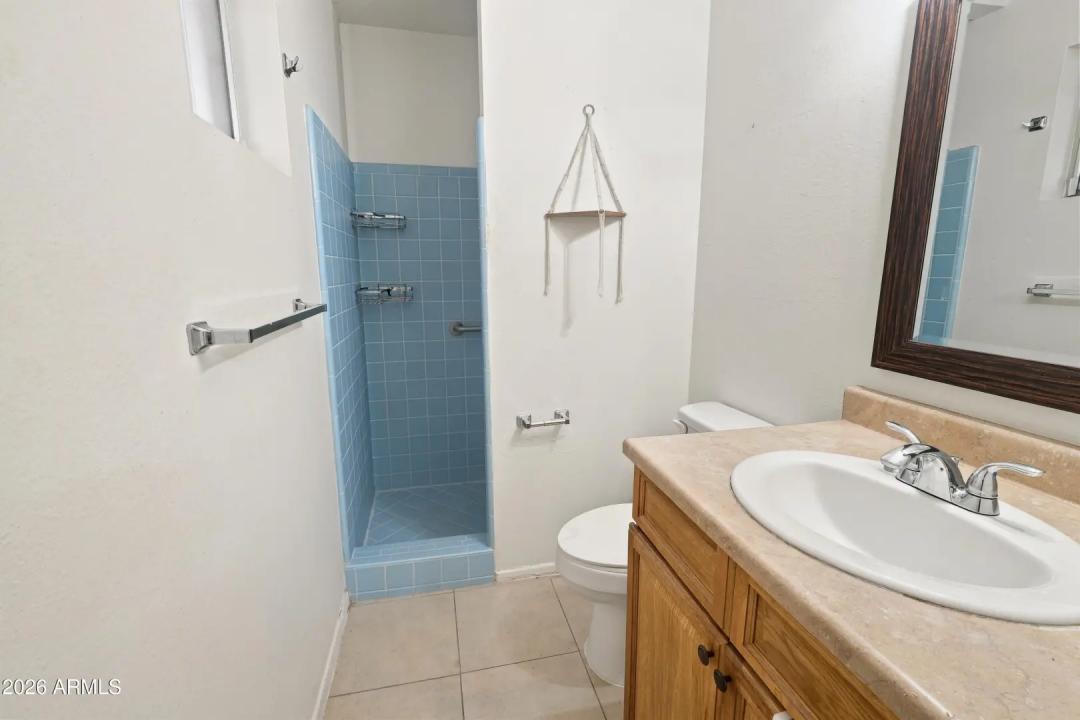 Real Estate Picture 11