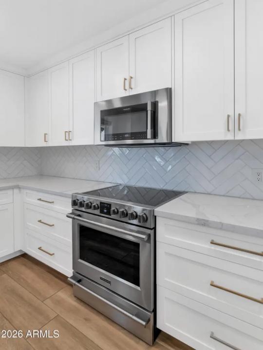 Real Estate Picture 16