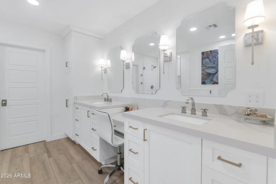 Real Estate Picture 21