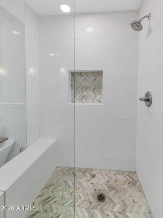 Real Estate Picture 23