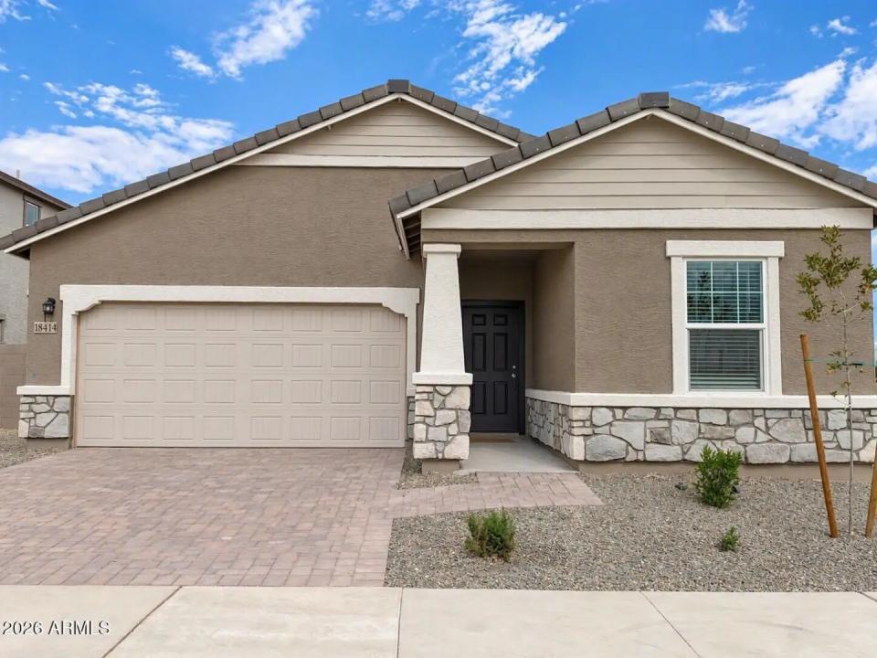 Real Estate Picture 1