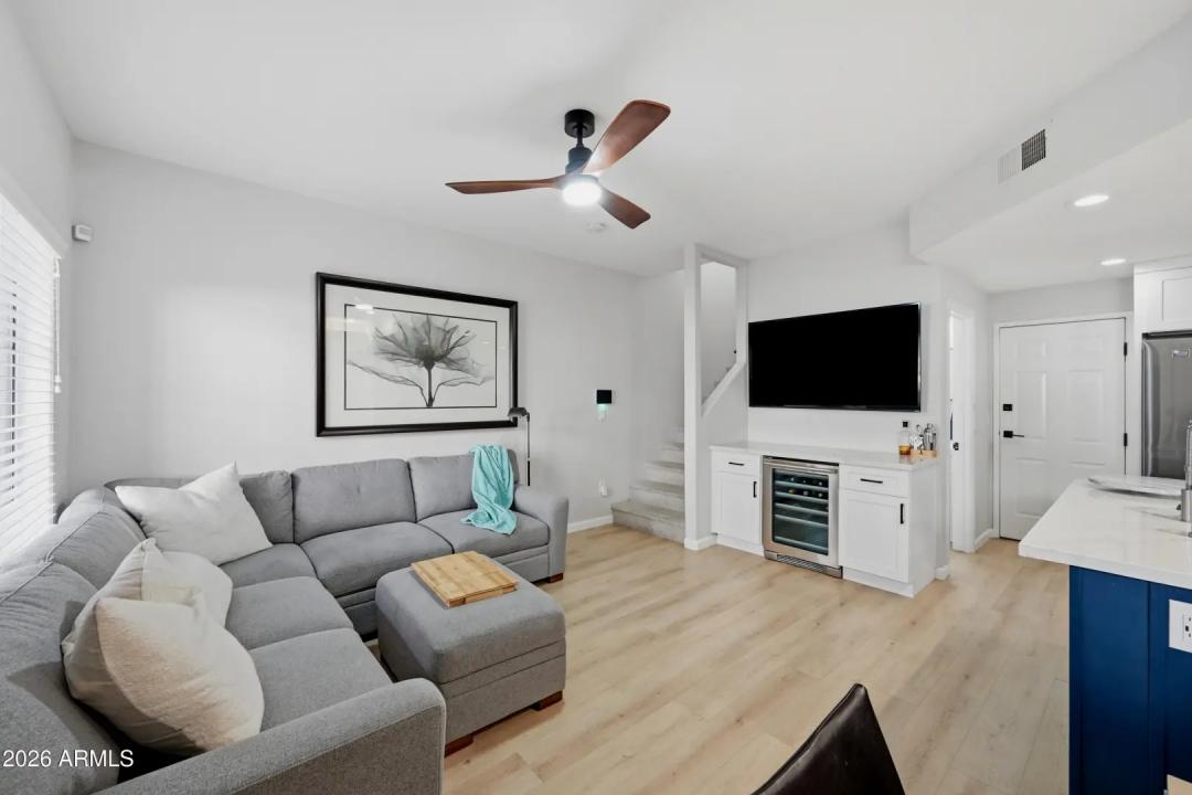 Real Estate Picture 6